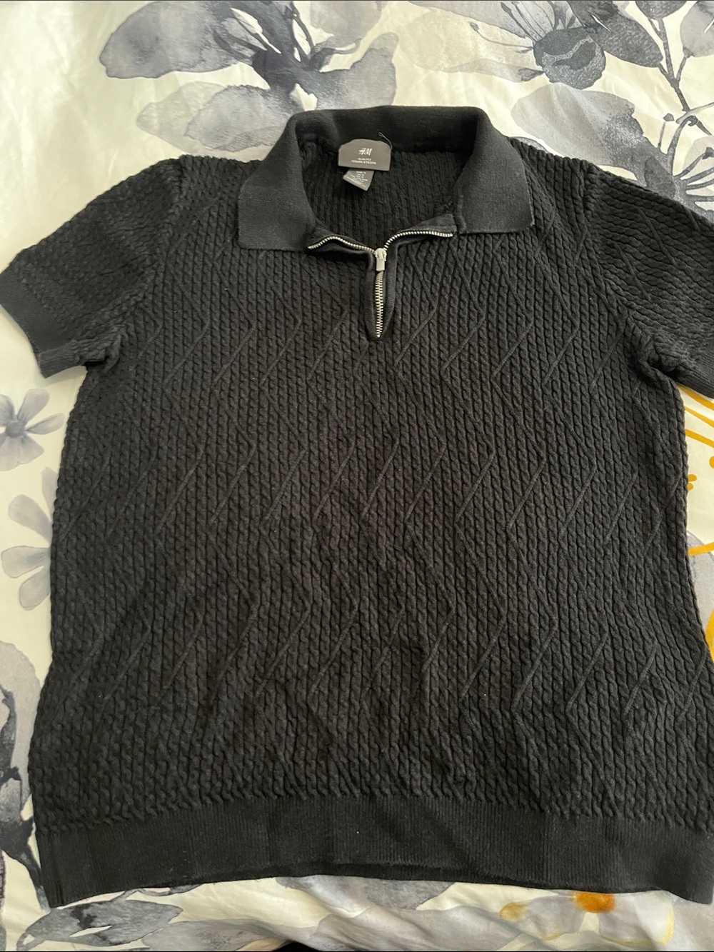 H&M Black Textured Short-Sleeve Polo with Half-Zip